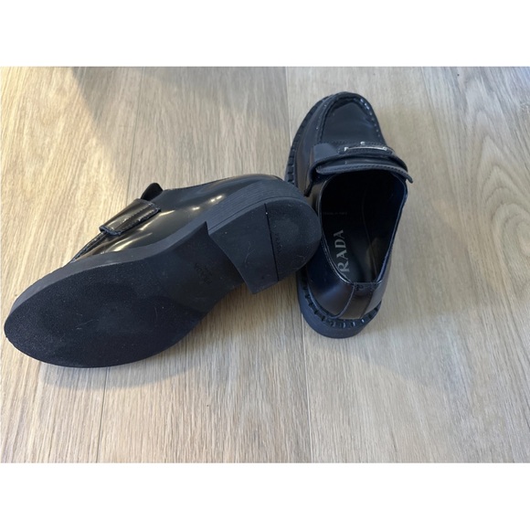 Prada chocolate patent leather loafers - Picture 5 of 6